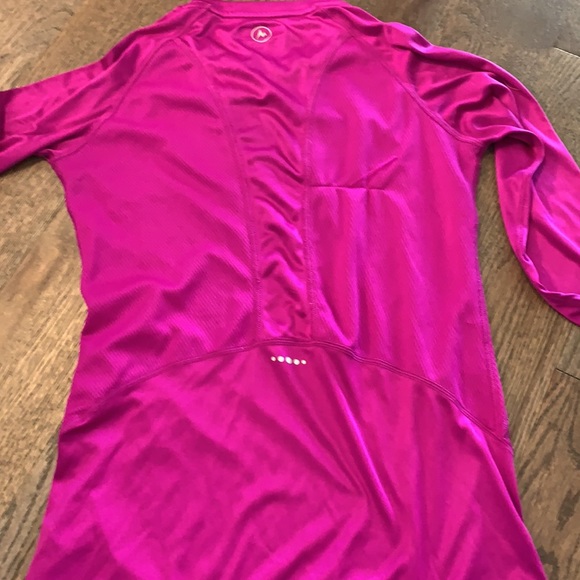 NWOT Marmot long sleeved athletic shirt magenta XS - Picture 5 of 5